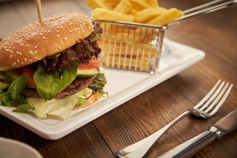 Van der Valk Hotel Hamburg-Wittenburg - Restoran