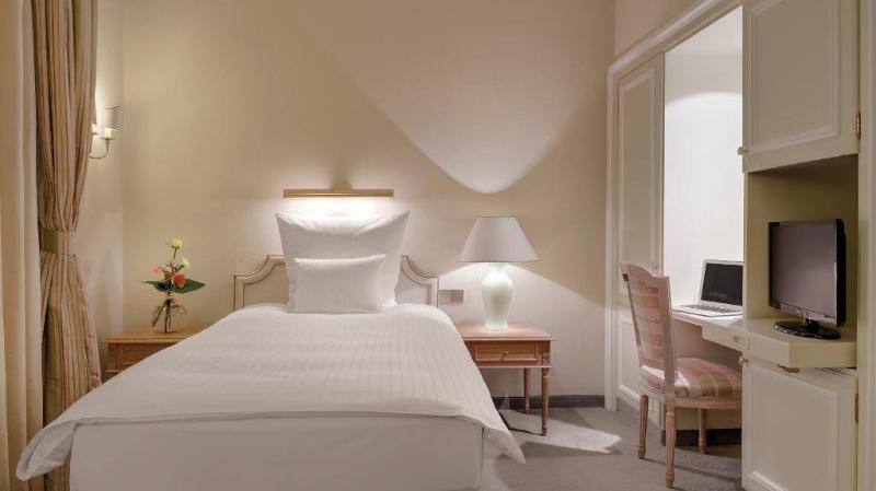Excelsior Hotel - Oda