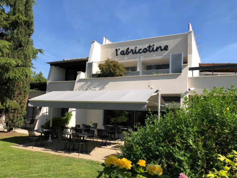 Logis Hôtel l'Abricotine - Lobi
