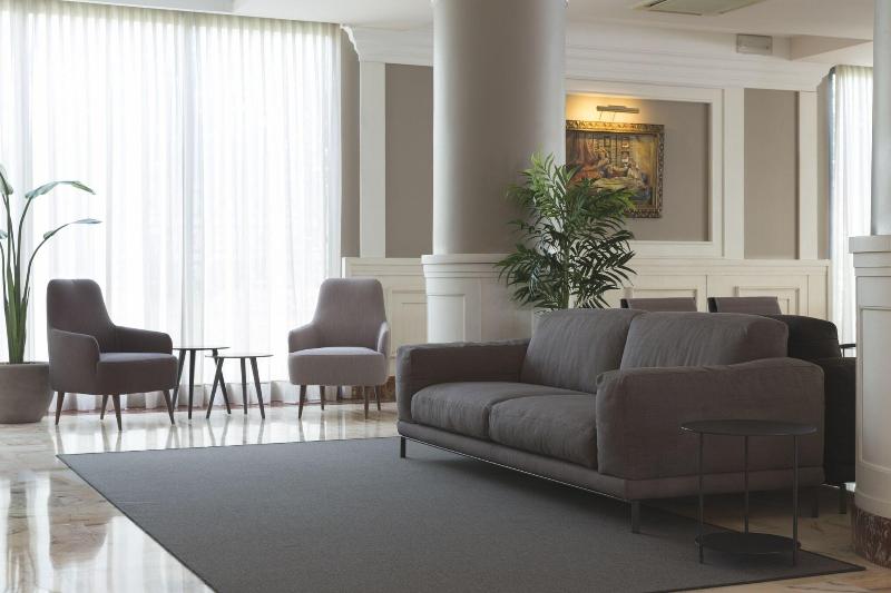 Hotel Cambridge - Lobi