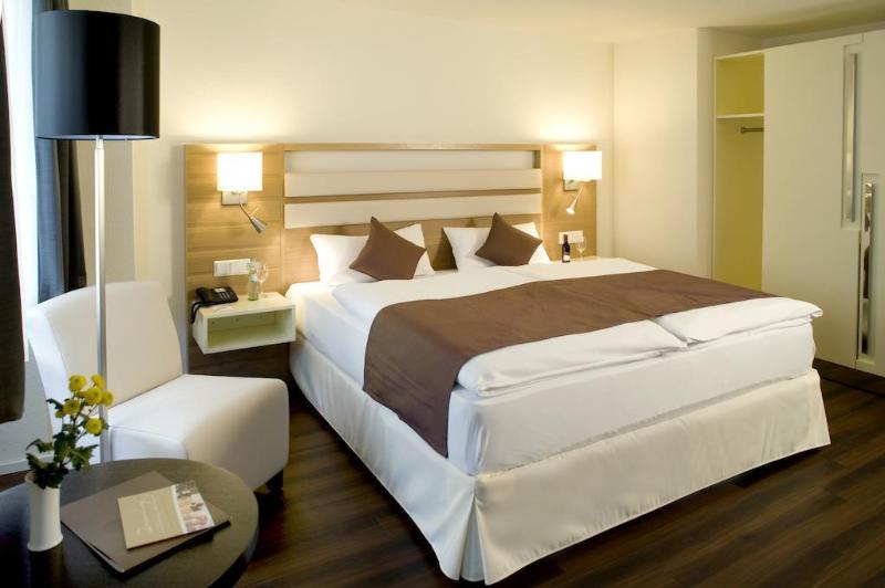 Hotel Goldener Knopf - Genel