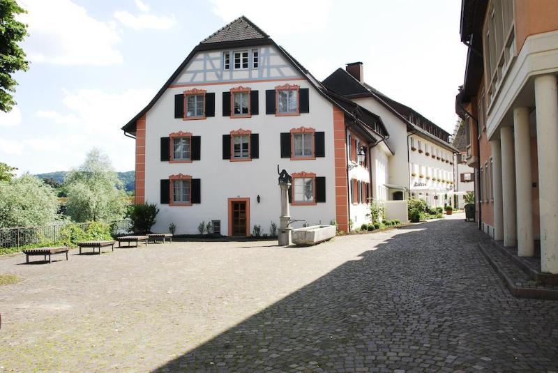 Hotel Goldener Knopf - Genel