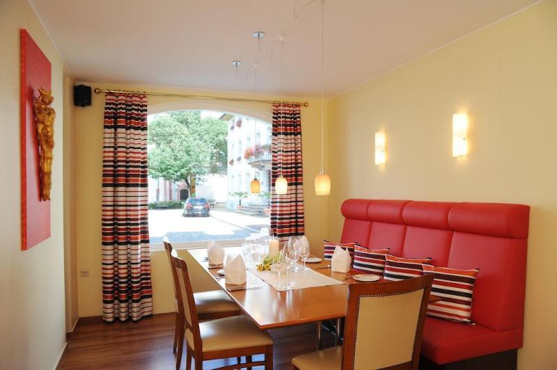 Hotel Goldener Knopf - Genel