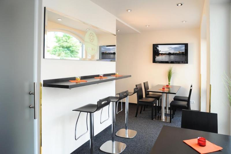 Hotel Goldener Knopf - Genel