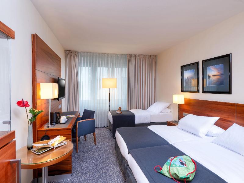 Maritim Hotel München - Oda