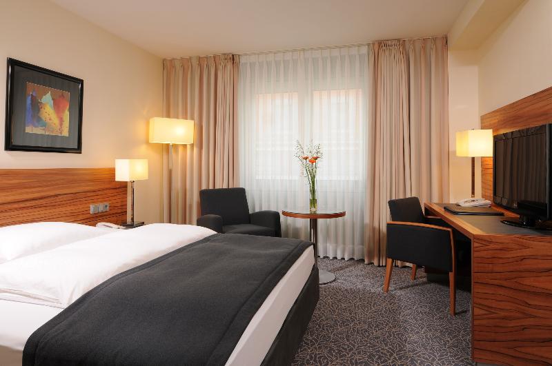 Maritim Hotel München - Oda