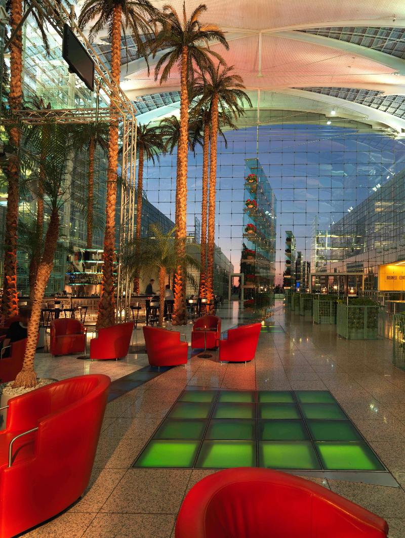 Hilton Munich Airport - Lobi