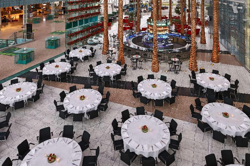Hilton Munich Airport - Lobi