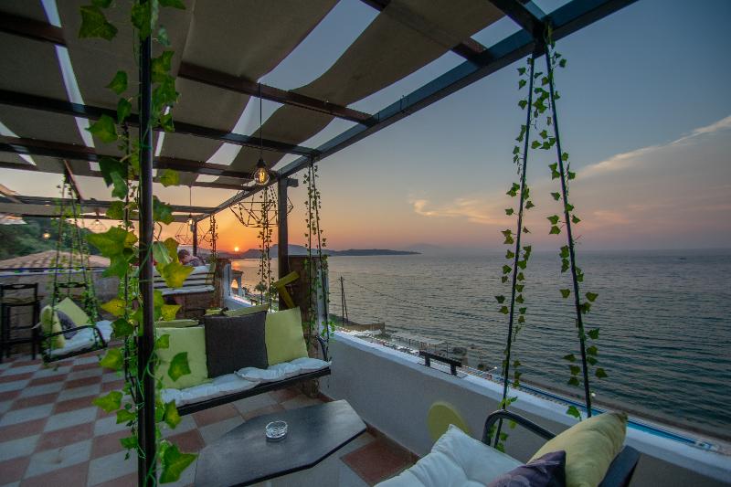 Agoulos Beach Hotel - Bar