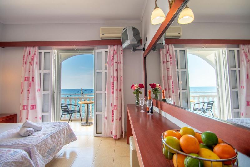 Agoulos Beach Hotel - Oda