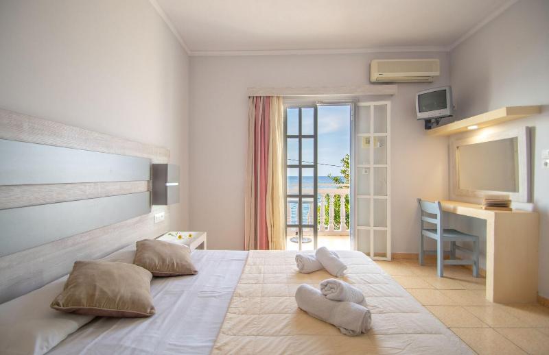 Agoulos Beach Hotel - Oda