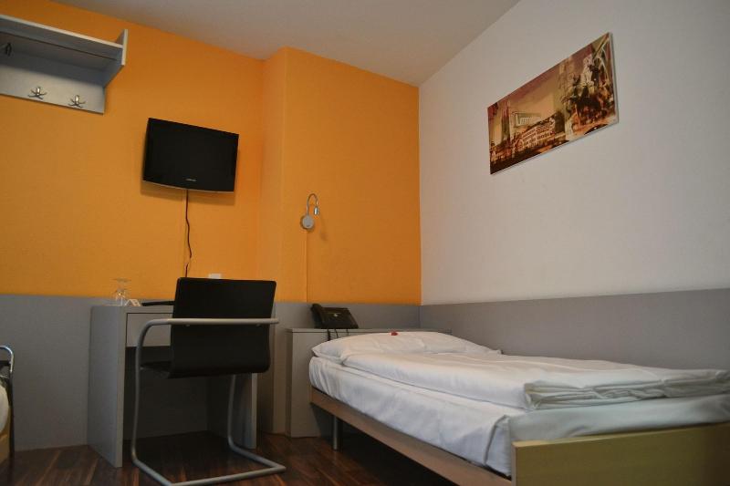 Alexander Guesthouse - Oda