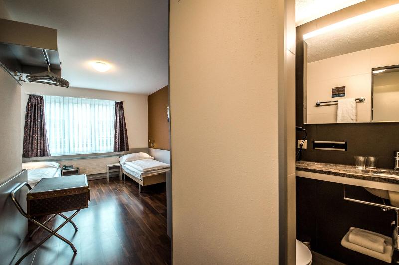 Alexander Guesthouse - Oda