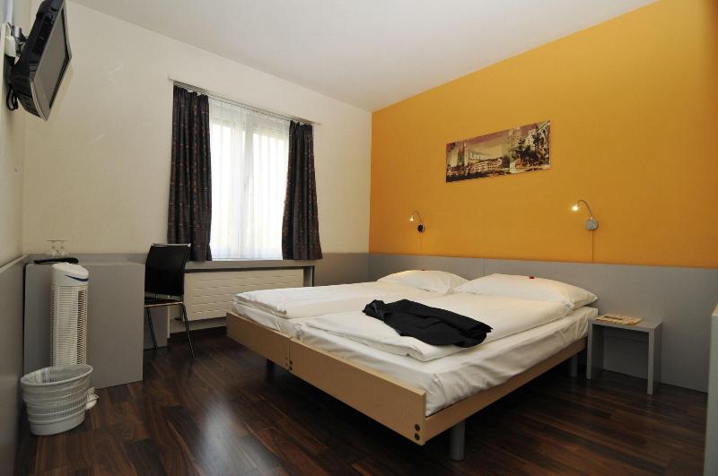 Alexander Guesthouse - Oda