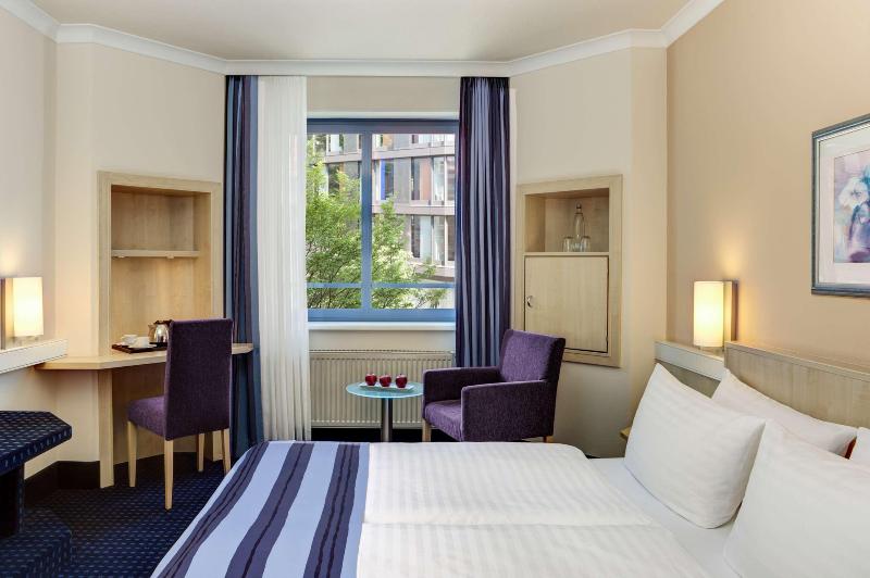 Hotel Nürnberg City Center by Leonardo Hotels - Oda