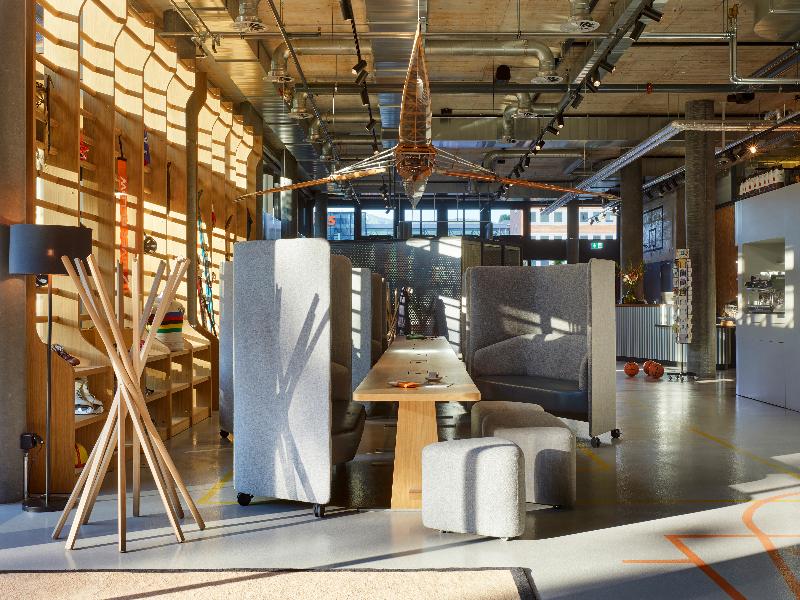 25hours Hotel Zurich West - Lobi