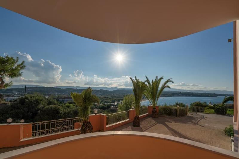 Balcony - Genel