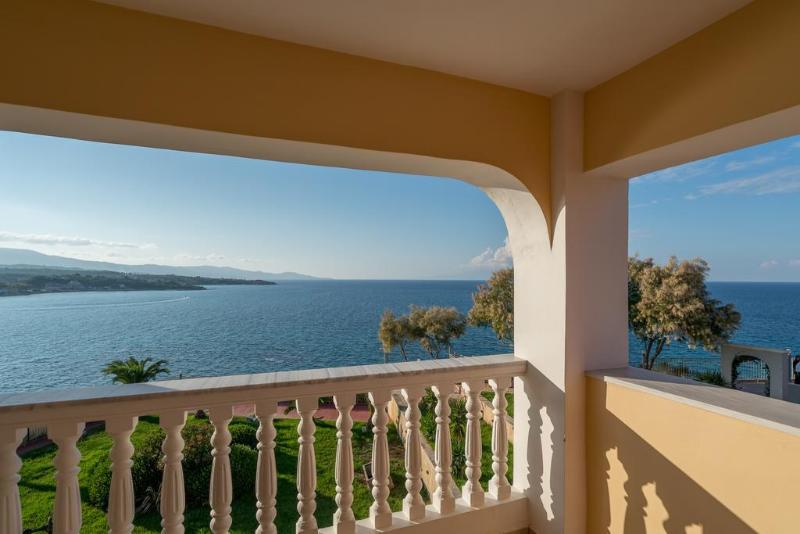 Balcony - Genel