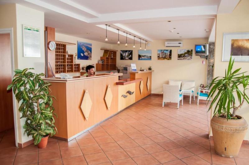 Hotel Lavanda - Lobi
