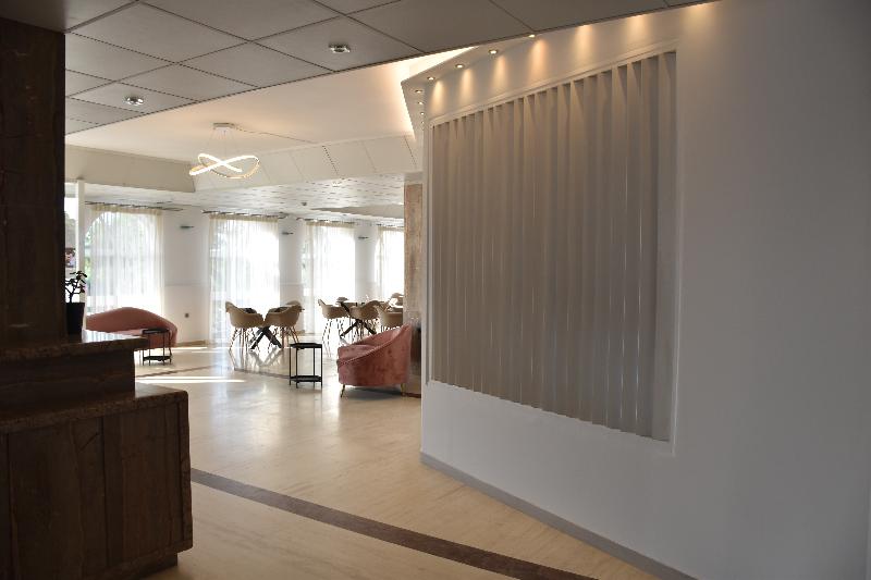California Beach Hotel - Adults Only - Lobi