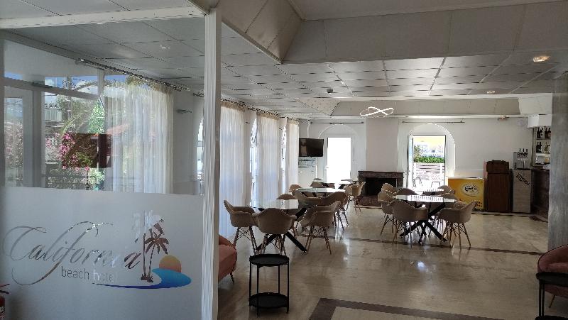 California Beach Hotel - Adults Only - Lobi