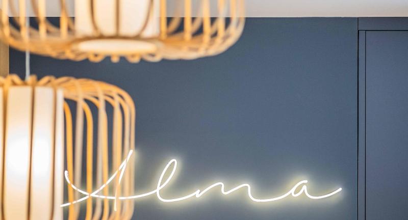 Alma Hotel - Lobi