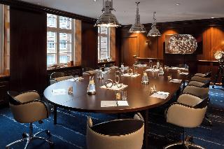 Renaissance Hamburg Hotel fotoÄŸrafÄ±