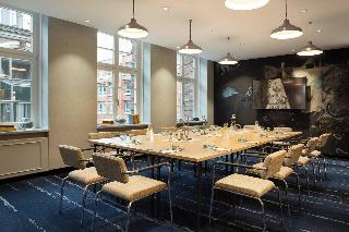 Renaissance Hamburg Hotel fotoÄŸrafÄ±
