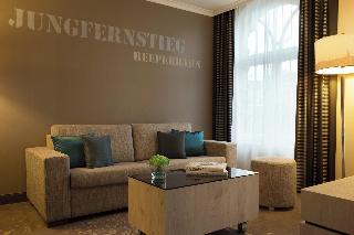 Renaissance Hamburg Hotel fotoÄŸrafÄ±
