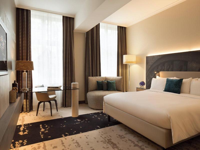 Renaissance Hamburg Hotel - Oda