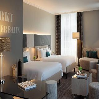 Renaissance Hamburg Hotel fotoÄŸrafÄ±