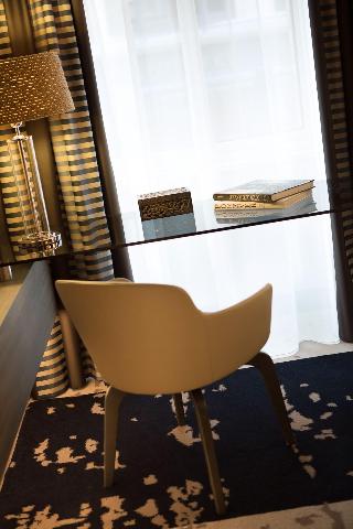 Renaissance Hamburg Hotel fotoÄŸrafÄ±
