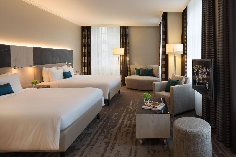 Renaissance Hamburg Hotel - Oda
