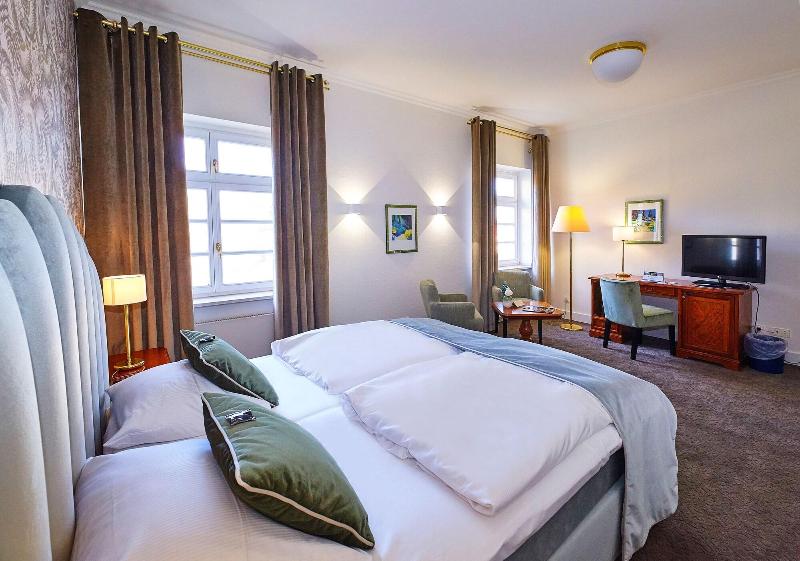 Schlosshotel Großer Gasthof - Genel
