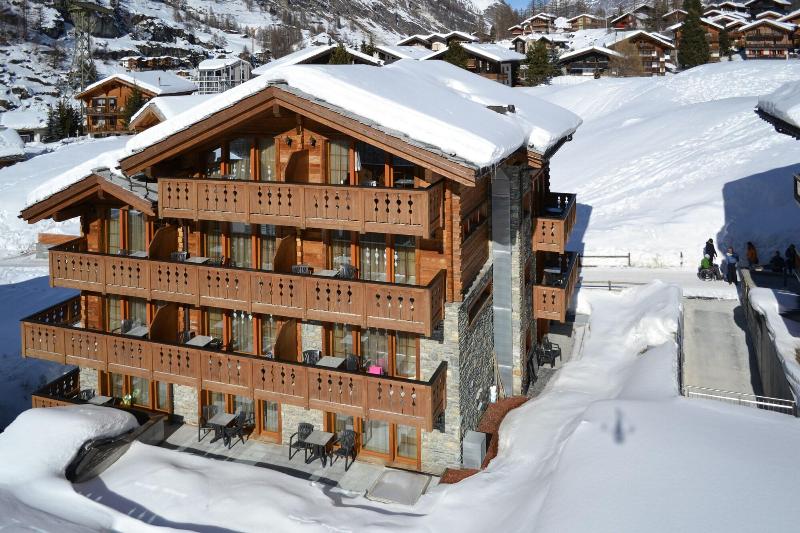 Mountain Paradise - Genel