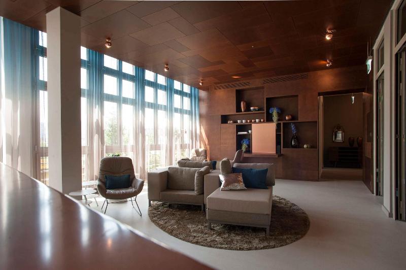 EMA House Zurich Suite - Lobi