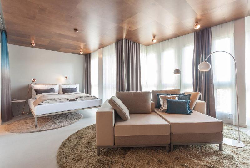 EMA House Zurich Suite - Lobi