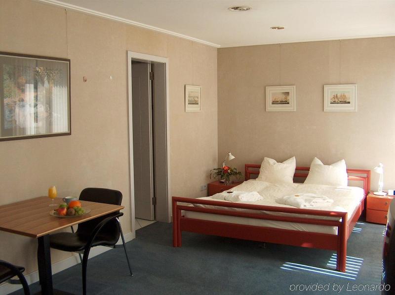 EMA House Zurich Suite - Genel