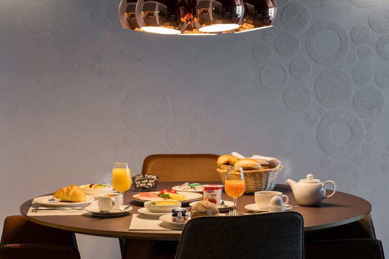 EMA House Zurich Suite - Restoran