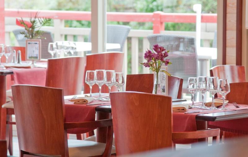 Kyriad Saint -Malo Ouest - Dinard - Restoran