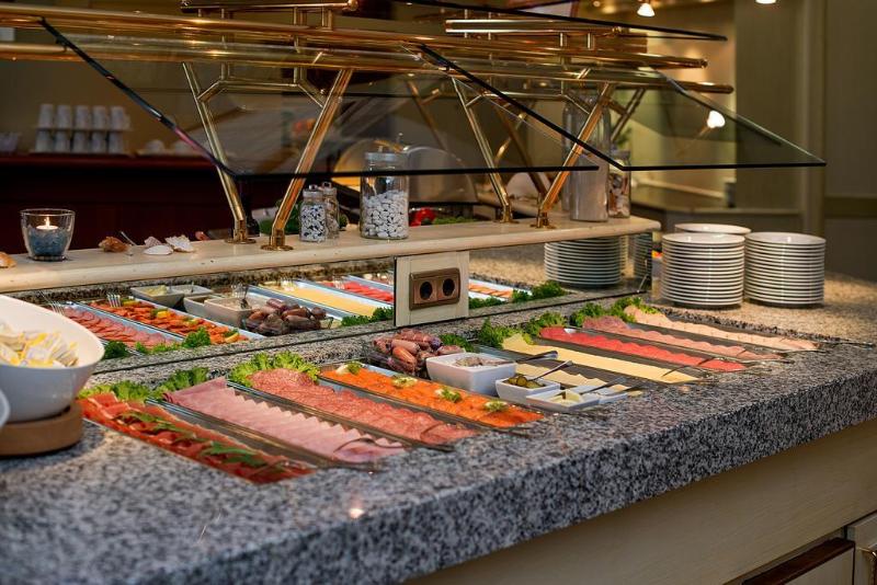 PLAZA Premium Columbus Bremen - Restoran