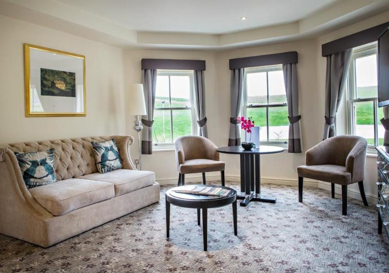Raithwaite Hall - Lobi