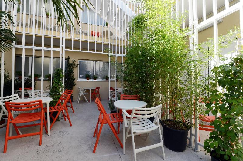 Boutique Hostel Forum - Teras