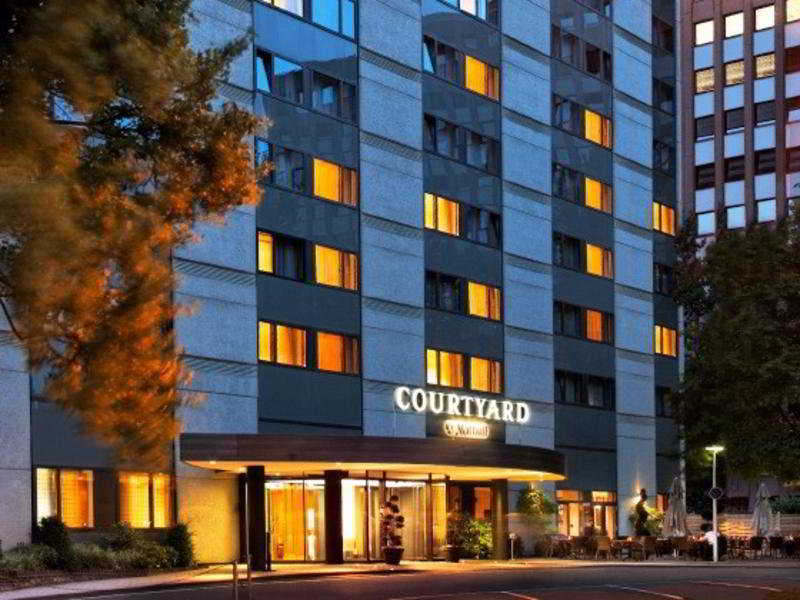 Courtyard Duesseldorf Seestern - Genel