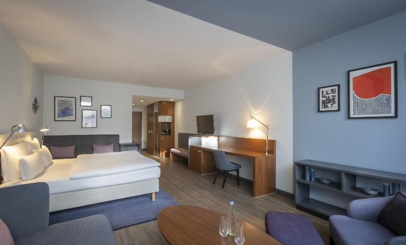 Clayton Hotel Düsseldorf - Genel