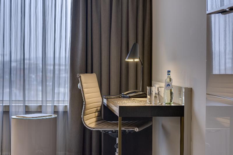 Clayton Hotel Düsseldorf - Oda