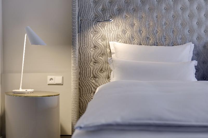 Clayton Hotel Düsseldorf - Oda