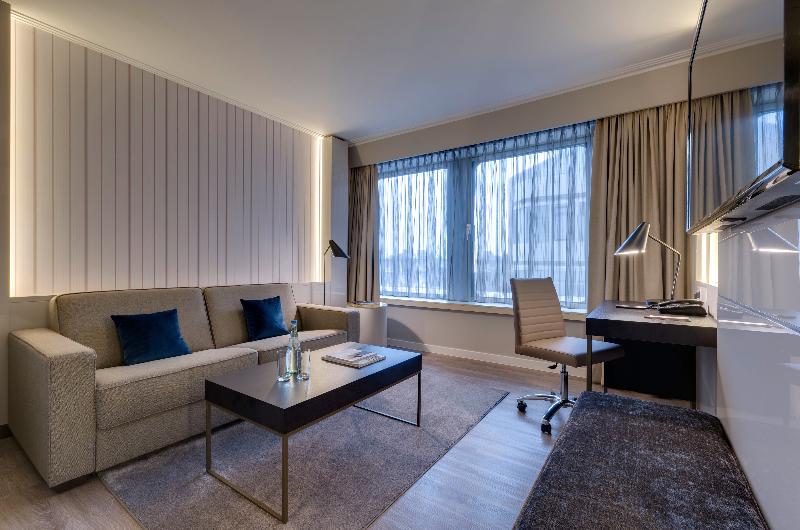 Clayton Hotel Düsseldorf - Oda