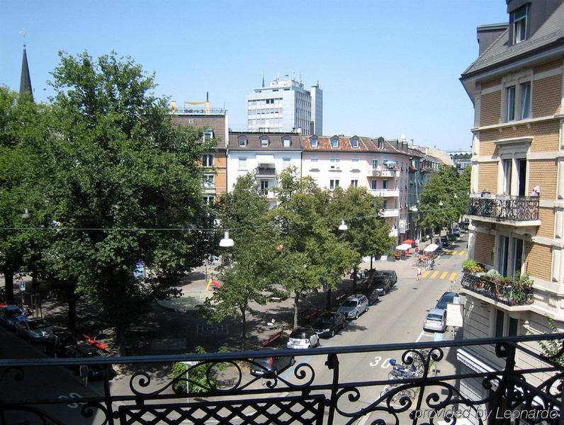 St. Georges - Genel