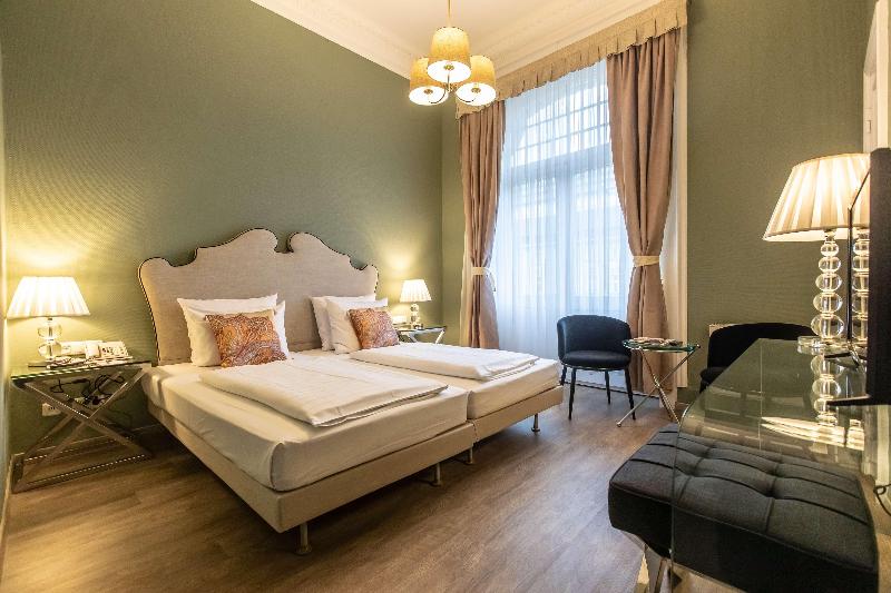 Hotel Monopol - Central Station - Oda